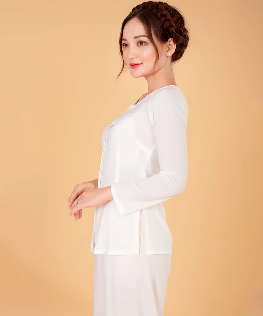 Áo Bà Ba Nữ Màu Trắng Tay Dài Cổ Tim Phối Quần Trắng - ảnh 3