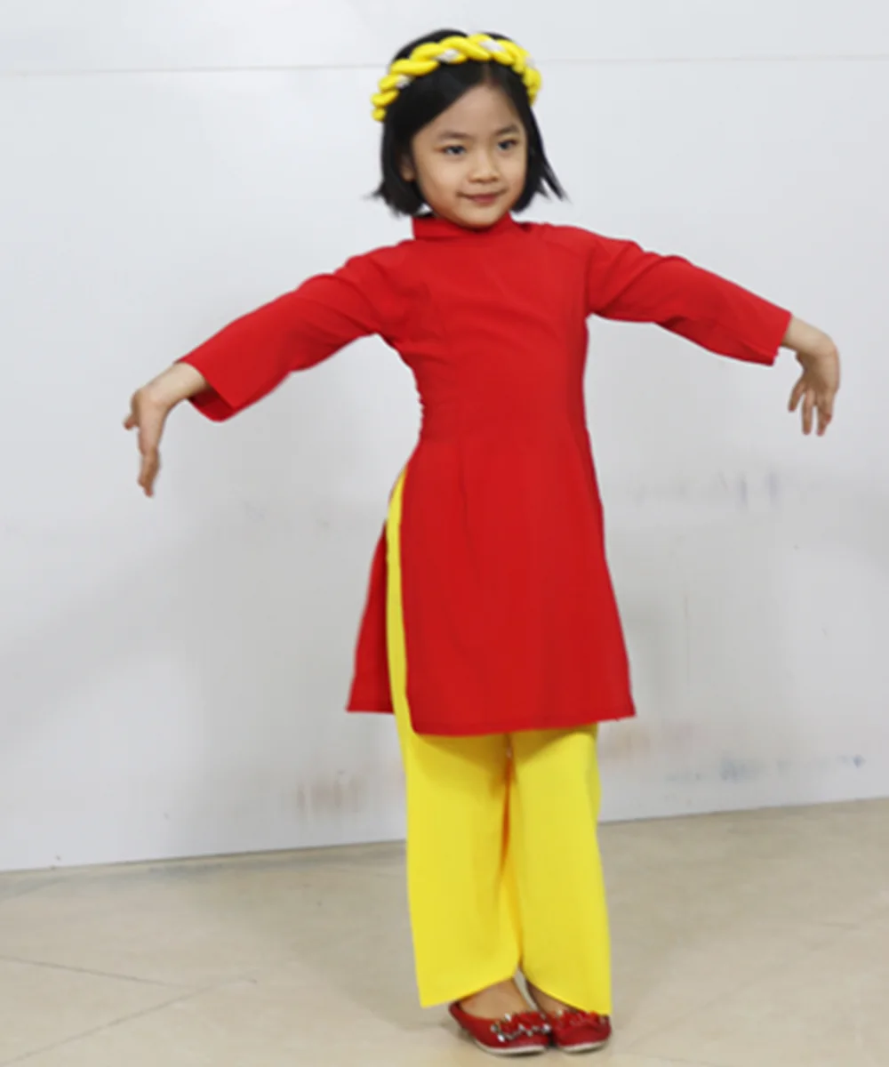 Áo Dài Trẻ Em Cách Tân Màu Đỏ Trơn Cổ Cách Tân - ảnh 2